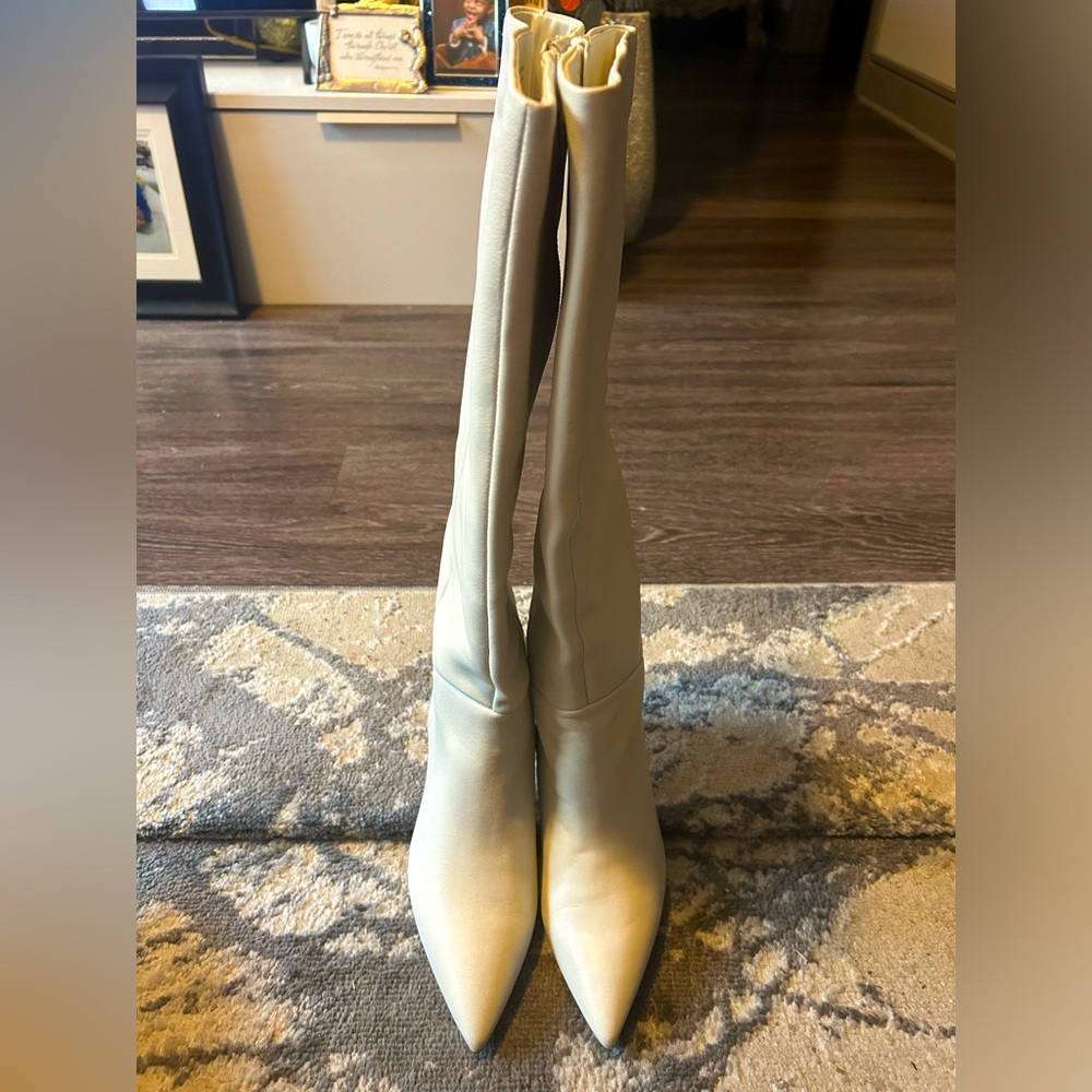 Aldo Laroache boot, cream size 9, just like new with box. Only worn once